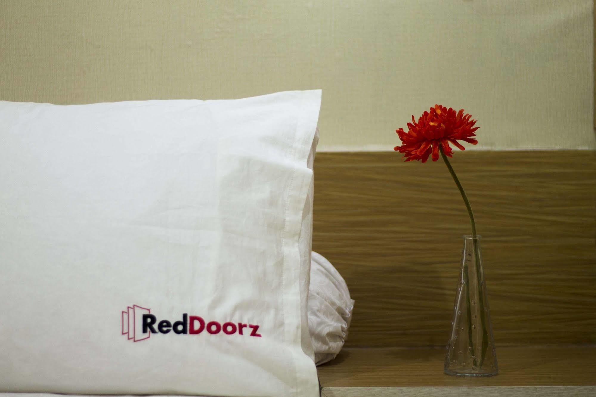 Reddoorz @ Pantai Cemara Sanur Ξενοδοχείο Εξωτερικό φωτογραφία